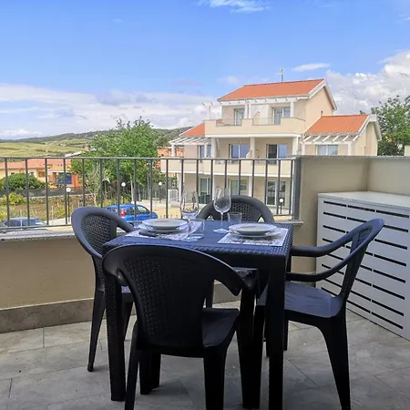 Casa Mirella Con Piscina Appartamento *